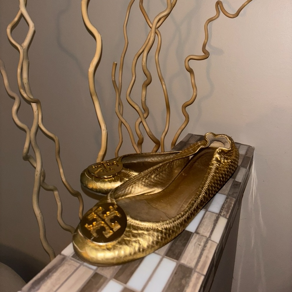 Tory Burch Metallic Gold Flats Textured Barely Worn 7.5